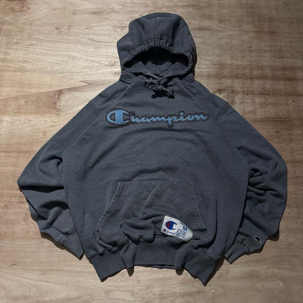 Vintage Y2K Champion Faded Distressed Spellout Logo Hoodie Medium